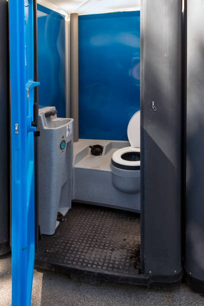 Best Luxury portable toilet rental  in Montrose, VA